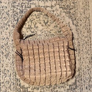 Quilted tote